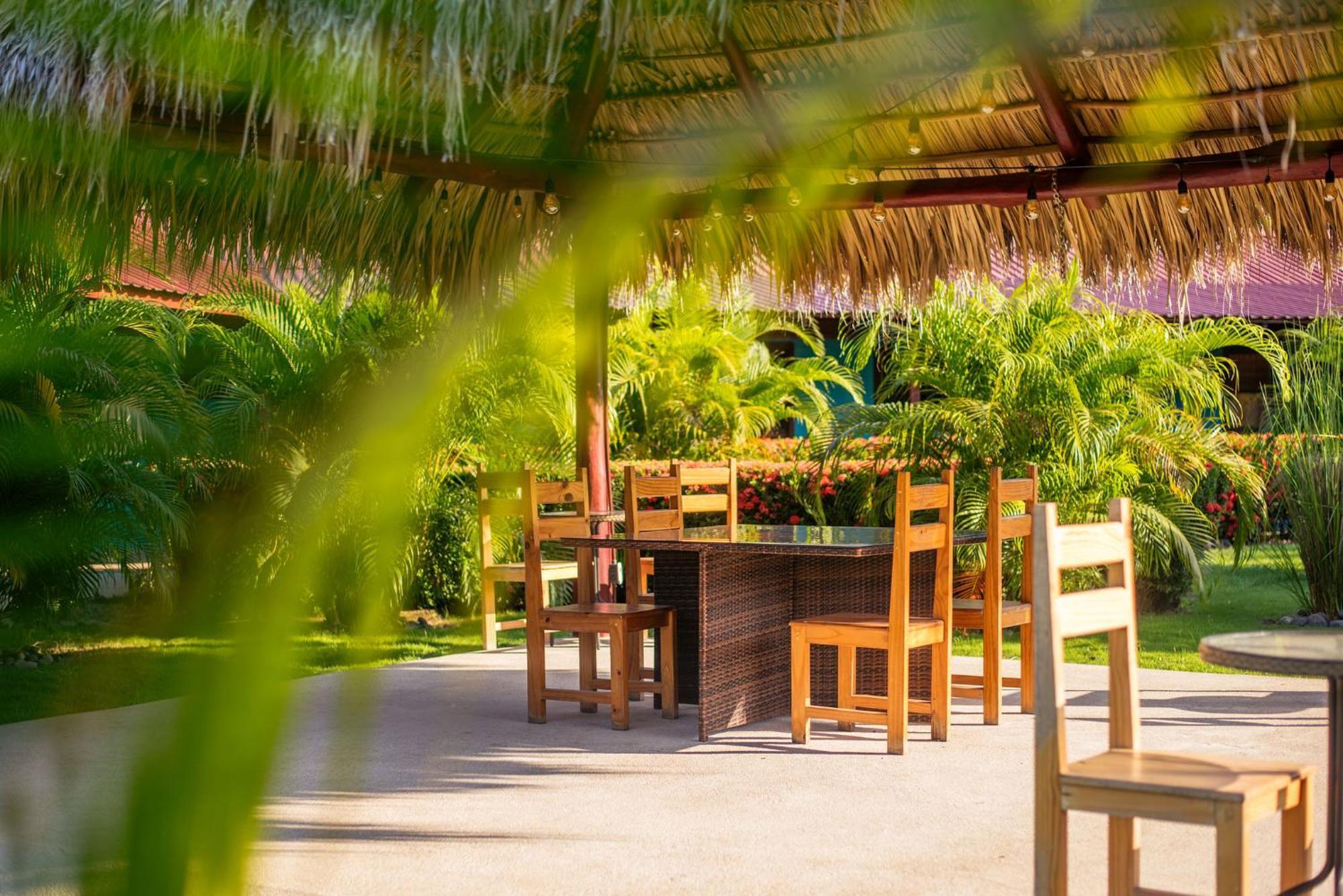 Beach Break Resort & Cr Surf Camp Jaco Ngoại thất bức ảnh